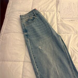 Edikted Baggy Ripped Jeans